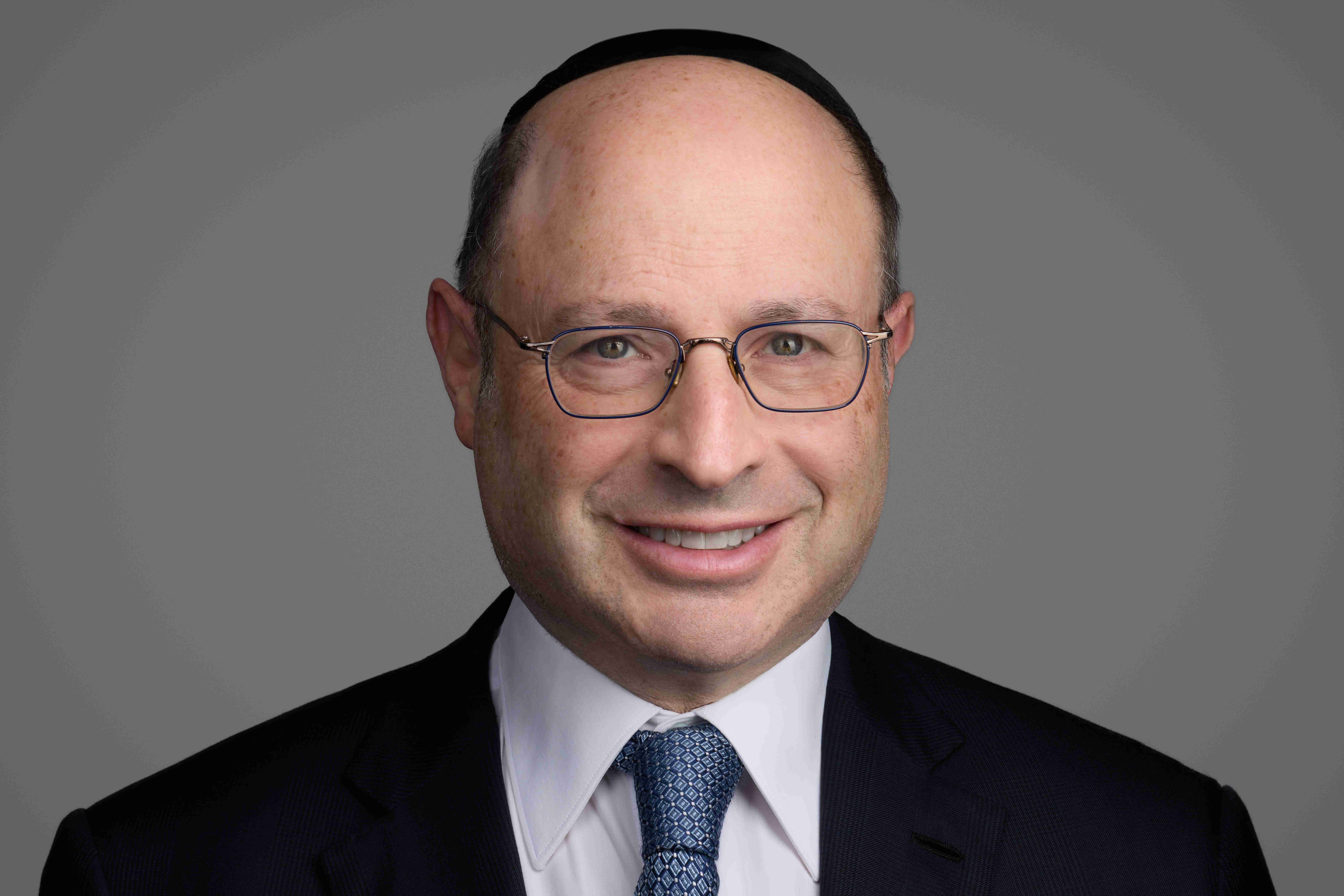 RH Headshot 2025